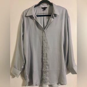 Women’s Banana Republic icy-blue/silver button down blouse. Lightly worn